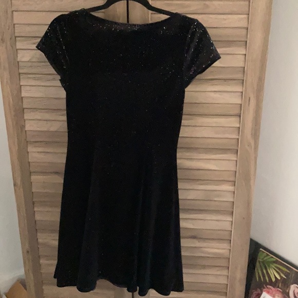 Modcloth Velvet Vibes Skater Dress - Picture 4 of 5